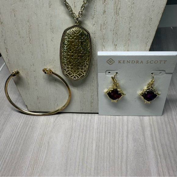 Kendra Scott Bundle of Necklace,Bracelet & Earrings - Picture 2 of 4